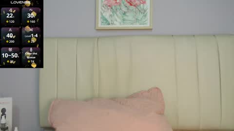 Snapshot of amy_le chatting on June 12, 2026, 2:05 pm Amy online show from June 12, 2026, 2:05 pm