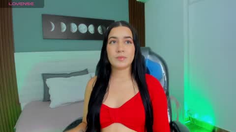 amy_leah_ online show from April 24, 2026, 8:00 pm