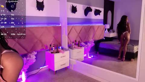 Snapshot of amy_miller2 chatting on October 1, 2025, 8:04 pm Amy online show from October 1, 2025, 8:04 pm