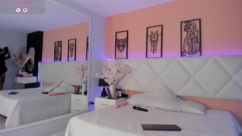 Snapshot of amy_miller2 chatting on November 5, 2025, 6:41 pm Amy online show from November 5, 2025, 6:41 pm