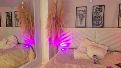 Snapshot of amy_miller2 chatting on November 10, 2025, 8:52 pm Amy online show from November 10, 2025, 8:52 pm