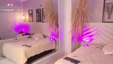 Snapshot of amy_miller2 chatting on November 16, 2025, 7:30 pm Amy online show from November 16, 2025, 7:30 pm