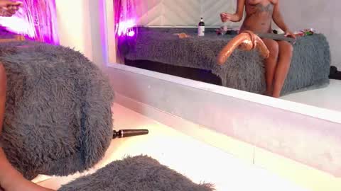 Snapshot of amy_miller2 chatting on November 29, 2025, 8:39 am Amy online show from November 29, 2025, 8:39 am