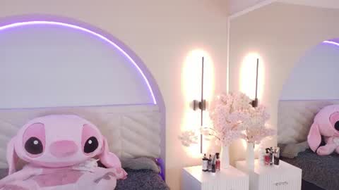 Amy online show from June 13, 2026, 7:23 pm