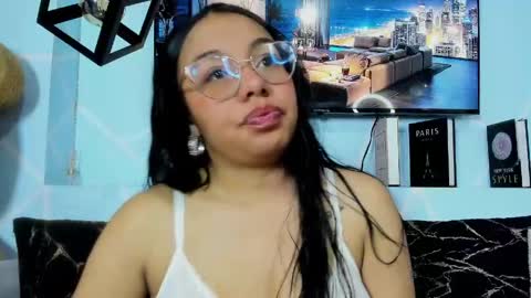 Emy Noa  online show from April 29, 2026, 1:53 am