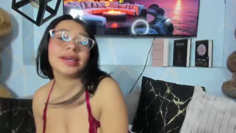 Snapshot of amy_noa chatting on May 6, 2026, 1:14 am Emy Noa online show from May 6, 2026, 1:14 am