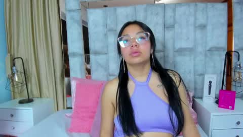 Snapshot of amy_noa chatting on May 19, 2026, 1:00 am Emy Noa online show from May 19, 2026, 1:00 am