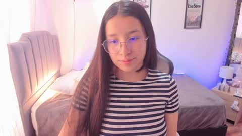 Snapshot of amy_sophiaa chatting on December 27, 2024, 2:01 pm Amy sophia 3 online show from December 27, 2024, 2:01 pm