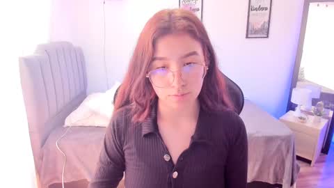 Snapshot of amy_sophiaa chatting on March 6, 2025, 6:26 pm Amy sophia 3 online show from March 6, 2025, 6:26 pm