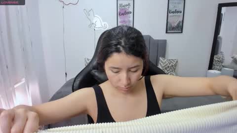 Snapshot of amy_sophiaa chatting on October 14, 2025, 12:28 pm Amy sophia 3 online show from October 14, 2025, 12:28 pm