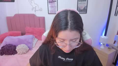 Snapshot of amy_sophiaa chatting on November 15, 2025, 1:07 pm Amy sophia 3 online show from November 15, 2025, 1:07 pm