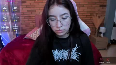 Snapshot of amy_sophiaa chatting on June 5, 2026, 12:33 pm Amy sophia 3 online show from June 5, 2026, 12:33 pm