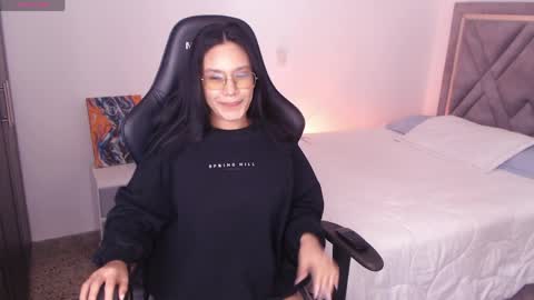 Snapshot of amy_stiward chatting on June 7, 2026, 3:49 pm Mia Cristancho online show from June 7, 2026, 3:49 pm