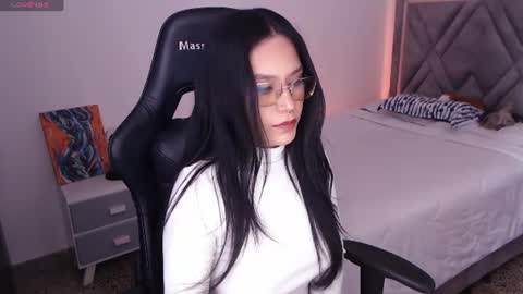 Mia Cristancho online show from July 13, 2026, 3:26 pm