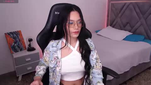 Mia Cristancho online show from July 26, 2026, 3:52 pm