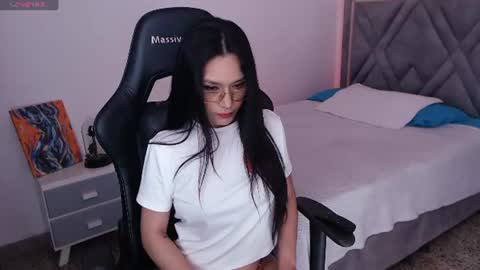 Mia Cristancho online show from July 30, 2026, 7:46 pm