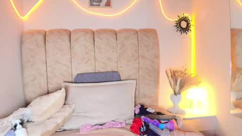 Snapshot of amy_swann chatting on June 13, 2026, 11:30 am Amy online show from June 13, 2026, 11:30 am
