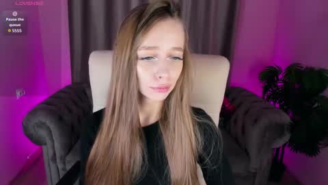 Snapshot of amy_vayne chatting on October 1, 2025, 6:14 pm Amy online show from October 1, 2025, 6:14 pm