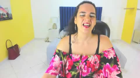 amy_walls7 online show from May 8, 2026, 11:59 am