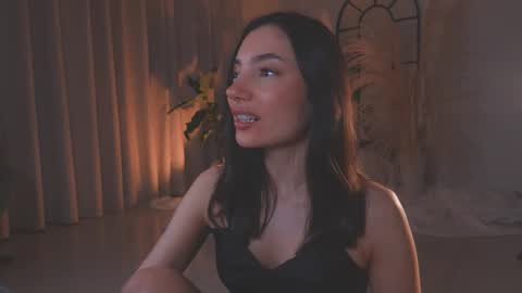 Snapshot of amyarmstrong chatting on September 18, 2025, 12:23 am Amy Armstrong online show from September 18, 2025, 12:23 am