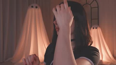 Snapshot of amyarmstrong chatting on October 18, 2025, 12:13 am Amy Armstrong online show from October 18, 2025, 12:13 am