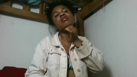 Amyatche online show from July 15, 2026, 5:29 pm