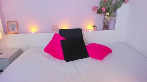 My name is AMY... Nice to meet you  thumb up me please its important online show from December 19, 2024, 7:18 pm