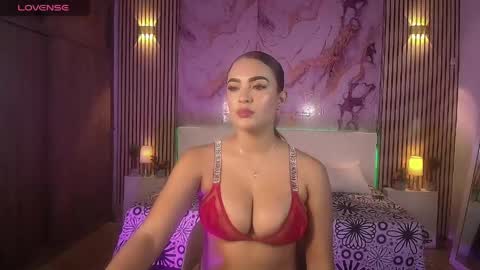 amyjohnsonn online show from April 30, 2026, 4:08 am