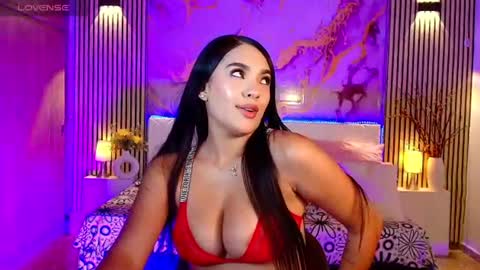 amyjohnsonn online show from July 18, 2026, 5:44 am