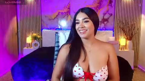 amyjohnsonn online show from July 28, 2026, 4:52 am