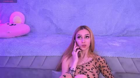 amykentt online show from May 2, 2026, 6:46 pm