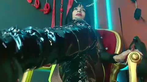 Snapshot of amymistress chatting on December 8, 2024, 11:19 pm Amy Wong Grey online show from December 8, 2024, 11:19 pm