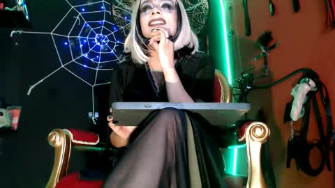 Snapshot of amymistress chatting on October 26, 2025, 10:58 pm Amy Wong Grey online show from October 26, 2025, 10:58 pm