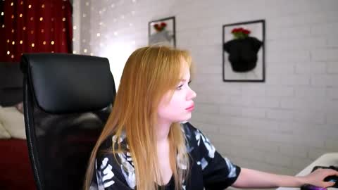 Snapshot of amynox chatting on June 9, 2026, 4:57 am Amy online show from June 9, 2026, 4:57 am
