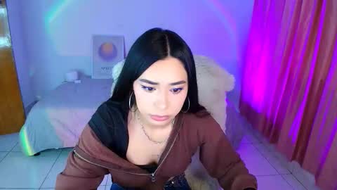 Amy ... Nice to meet u   thumb up me please its important online show from February 25, 2026, 11:36 pm