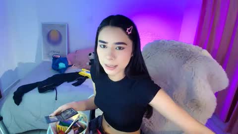 Amy ... Nice to meet u   thumb up me please its important online show from May 19, 2026, 1:56 am