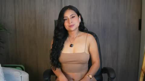 Snapshot of amyross1 chatting on June 21, 2026, 12:02 am Aleja online show from June 21, 2026, 12:02 am
