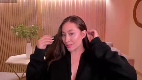 AMY R  online show from July 5, 2026, 11:34 pm