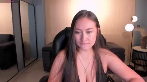 AMY R  online show from July 27, 2026, 3:13 am