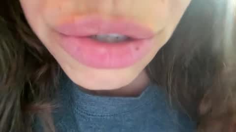 Snapshot of amysmilez chatting on December 4, 2024, 5:00 pm Amy Smilez online show from December 4, 2024, 5:00 pm