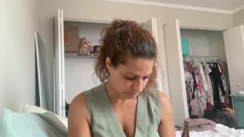 Snapshot of amysmilez chatting on October 8, 2025, 1:31 pm Amy Smilez online show from October 8, 2025, 1:31 pm