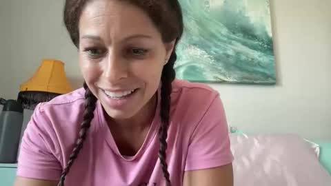 Amy Smilez online show from April 2, 2026, 1:09 pm