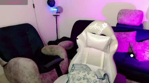 Im Amy IM NOT LOOKING FOR A PARTNER OR DATING online show from June 10, 2026, 2:12 am