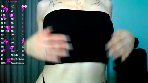 Snapshot of amyvilvet chatting on March 12, 2026, 11:33 pm amyvilvet online show from March 12, 2026, 11:33 pm