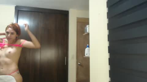 Snapshot of amywalker01 chatting on December 3, 2024, 12:46 am amy online show from December 3, 2024, 12:46 am