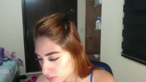 Snapshot of amywalker01 chatting on December 28, 2024, 7:43 pm amy online show from December 28, 2024, 7:43 pm