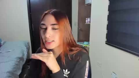 Snapshot of amywalker01 chatting on February 25, 2025, 6:42 pm amy online show from February 25, 2025, 6:42 pm