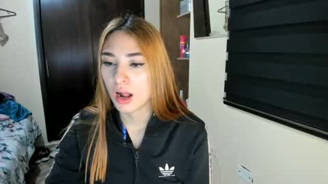 Snapshot of amywalker01 chatting on June 8, 2026, 5:46 pm amy online show from June 8, 2026, 5:46 pm