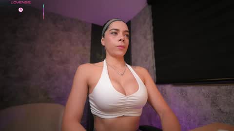 Snapshot of amywalker_ chatting on May 14, 2026, 9:49 am AMY WALKER online show from May 14, 2026, 9:49 am