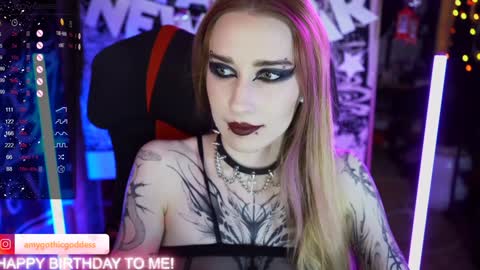 Snapshot of amywhitenessxx chatting on December 30, 2024, 7:32 pm Amy switch Goddess divine Mistress online show from December 30, 2024, 7:32 pm
